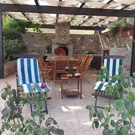 I Tre Laghi 14 Posti Letti 10 Posti Letti Lägenhet Citta Sant'Angelo