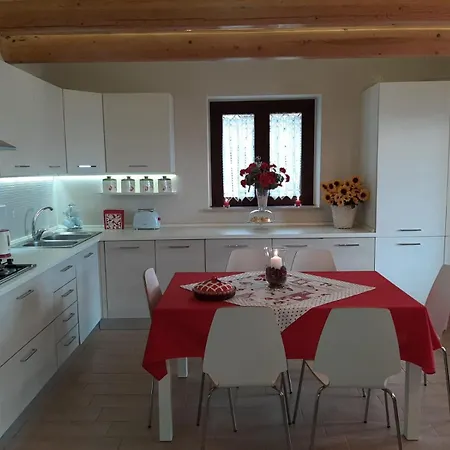 I Tre Laghi 14 Posti Letti 10 Posti Letti Lägenhet *