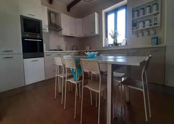 I Tre Laghi 14 Posti Letti 10 Posti Letti *