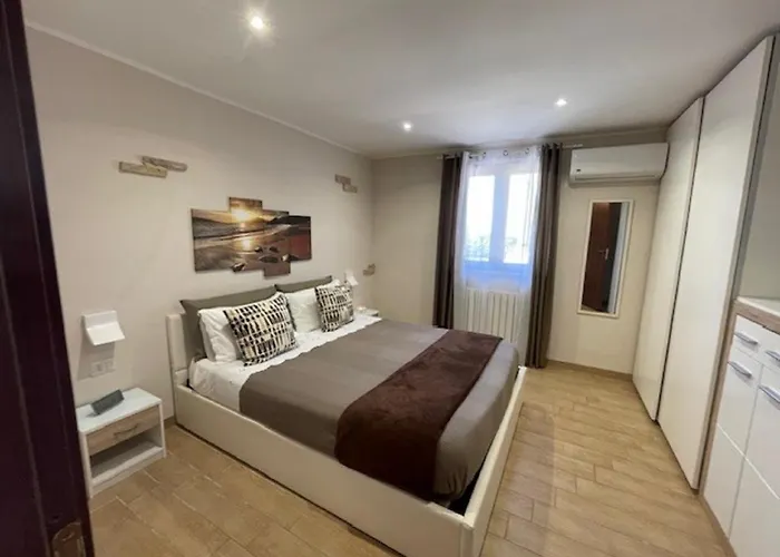 I Tre Laghi 14 Posti Letti 10 Posti Letti Lägenhet