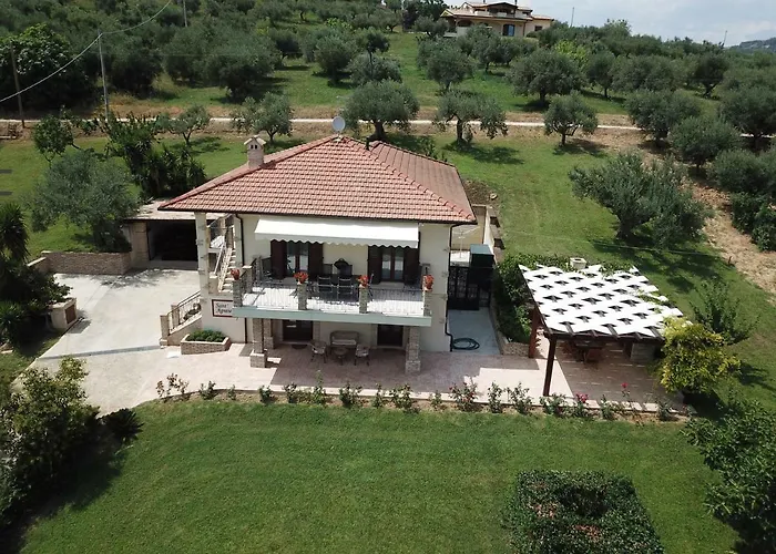 I Tre Laghi 14 Posti Letti 10 Posti Letti * Citta Sant'Angelo